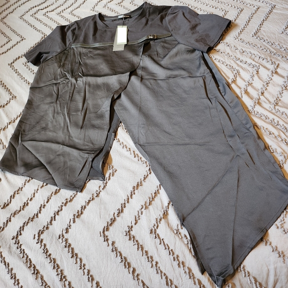 Nwt Black Top Blouse With Buckel Accent Asymetric Size Xl - Picture 2 of 8